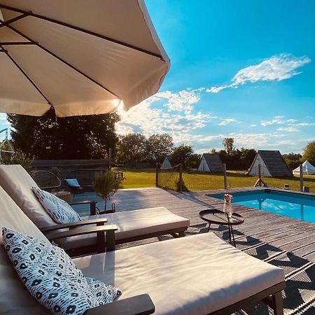 Greenvalleyglamping Sesce Pri Preboldu Exteriér fotografie