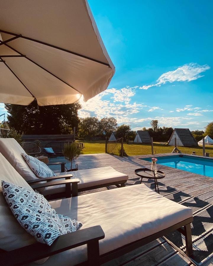 Greenvalleyglamping Sesce Pri Preboldu Exteriér fotografie